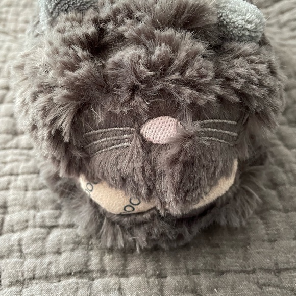 New Snoozie Gray Cat Fuzzy Slippers - Picture 2 of 6